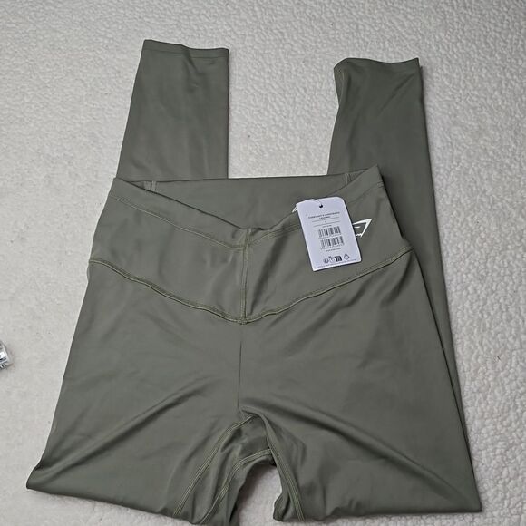 733 NWT Gymshark Everyday V Waistband Leggings Size Large Color CORE OLIVE - Picture 2 of 7